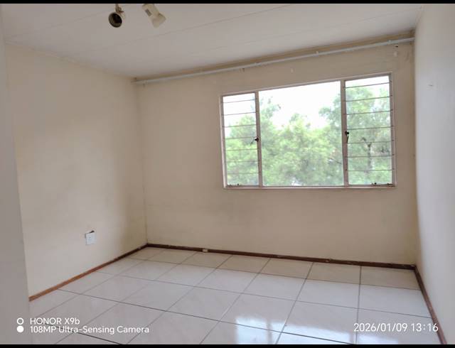 2 BEDROOM APARTMENT FOR SALE IN VORNA VALLEY